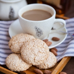 Amaretti Cookies