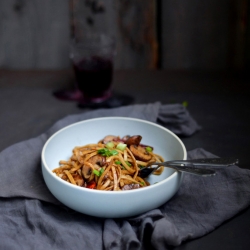 Garlic Mushroom Noodles