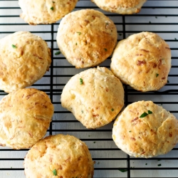 Buttermilk Cheddar Cheese Biscuits