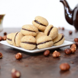 Nocciola Baci (Hazelnut Kisses)