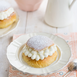 Semla, Swedish Buns