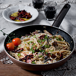 Linguine with Sun-Dried Tomatoes