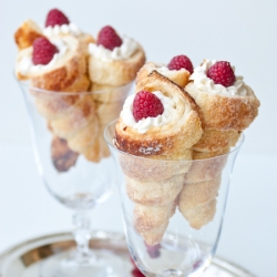 Cream Horns with Raspberry