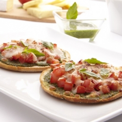 Quick & Crispy Mini Pesto Pizzas