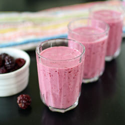 Blackberry Pomegranate Smoothie