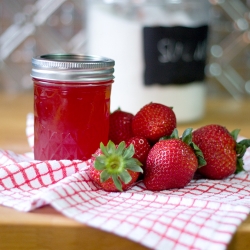 Fresh Strawberry Syrup