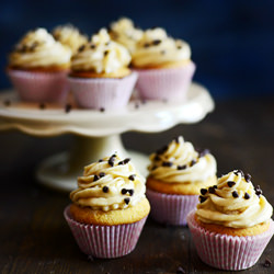 Vanilla Cupcakes & Cookie Dough