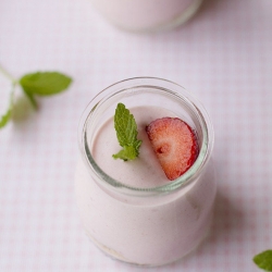 Cremoso de Fresas con Galleta