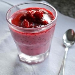 Raw Chia Raspberry Pudding