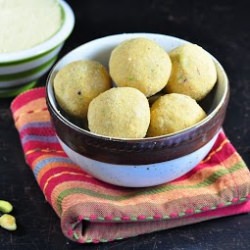 Besan Laddu/ Ladoo