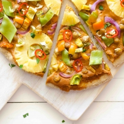 Vegan Satay Pizza