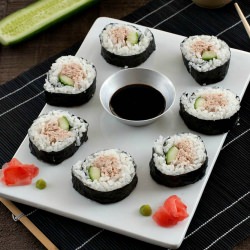 Spicy Tuna Salad Sushi Roll