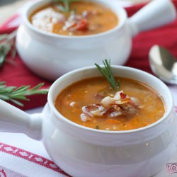 Creamy White Bean & Bacon Soup