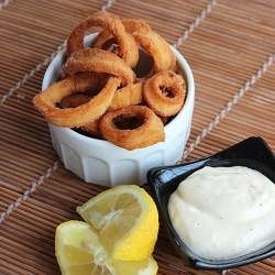 Deep Fried Calamari & Garlic Mayo