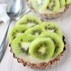 Raw Kiwi Banana Tarts {Sugar Free}