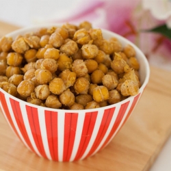 Crispy Coated Chickpea Popcorn