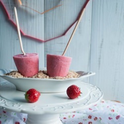 Berry Cream Cheese Popsicles