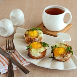 Mexican Baked Egg in Corn Cup