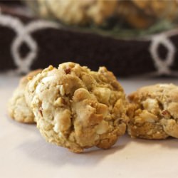 White Chocolate and Pecan Cookies