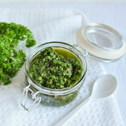 5-minute Chimichurri Sauce