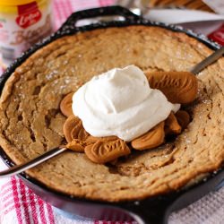 Biscoff Spread Gooey Butter Cake