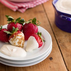 Strawberries & Honey-vanilla Cream