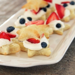 Berry & Cream Star Pastries