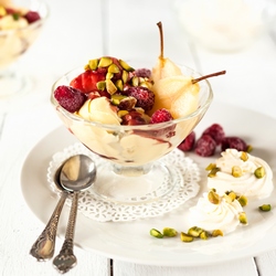 Ginger Ice Cream with Poached Pears