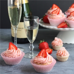 Strawberries and Champagne Cupcakes