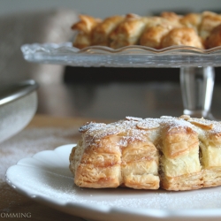 Bear Claw Pastries