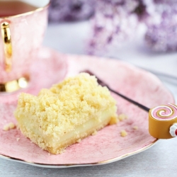 Milk Crumbs Cake