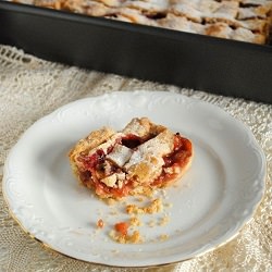 Rhubarb and Strawberry Pie