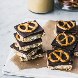 Peanut Butter & Pretzel Bars