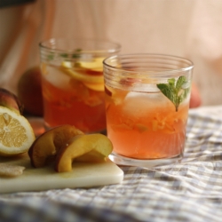 Bourbon-Peach Smash