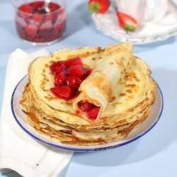 Crepes with Cheese and Strawberries