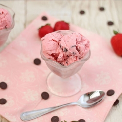 Strawberry Chocolate Frozen Yogurt