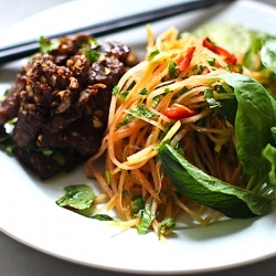 Vietnamese Beef Salad with Papaya