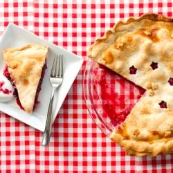 Simple & Sweet Strawberry Pie