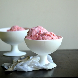 Roasted Berry Banana Froyo