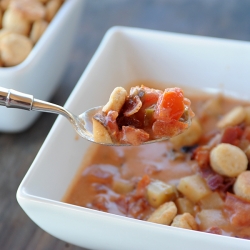 Tomato Bacon Chowder & Crackers