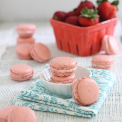 Strawberry Rhubarb Macarons