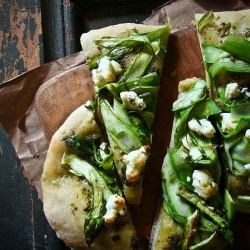 Asparagus Pizza