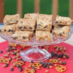 Chocolate Caramel Crunch Cookie Bar