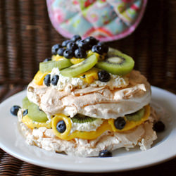 Pavlova w/ Lemon Passionfruit Cream