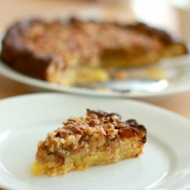 Cake with Nut and Caramel Topping