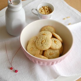 Pine-Nuts with Thyme