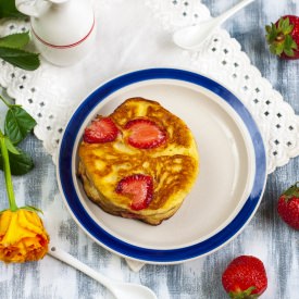 Strawberry Vanilla Pancakes