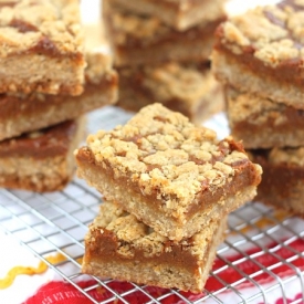 Dulce de Leche Oatmeal Bars