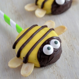 Bee Oreo Pops