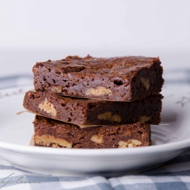 Dutch Bijenkorf Brownies with Pecans